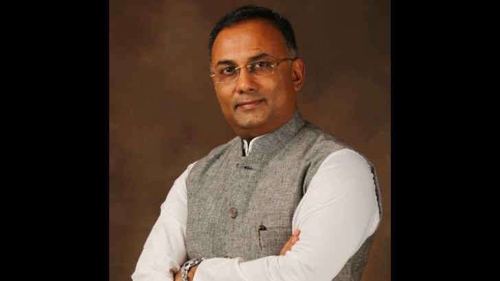 https://salarnews.in/public/uploads/images/newsimages/maannewsimage02062025_221251_dinesh gundu rao (1).jpg